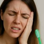 ارتباط سلامت دهان و دندان با میگرن و دردهای مزمن در زنان